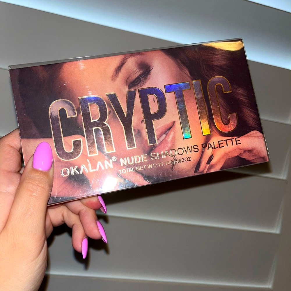 Cryptic palette